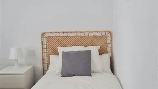 Rooms in Madrid Hortaleza - photo 2