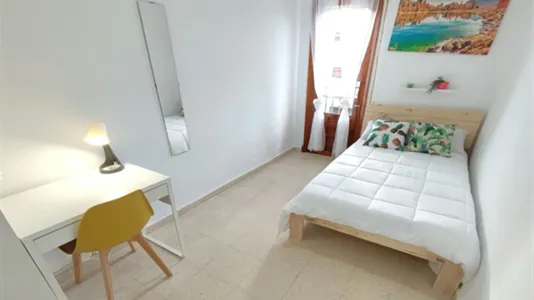 Rooms in Granada - photo 2