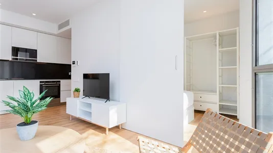 Apartments in Barcelona Eixample - photo 5