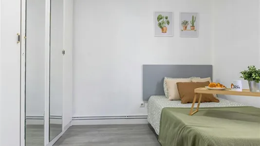 Rooms in Madrid Vicálvaro - photo 3