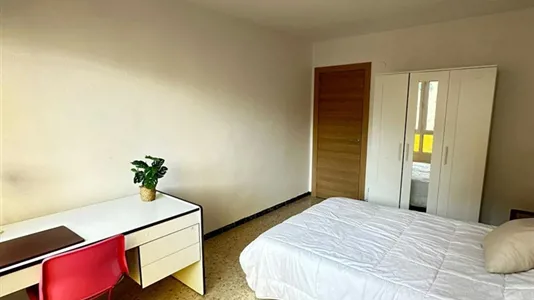 Rooms in Zaragoza - photo 2