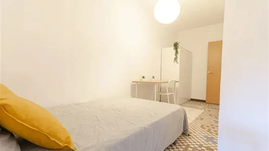 Rooms in Barcelona Eixample - photo 3