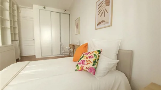 Rooms in Paris 8ème arrondissement - photo 3