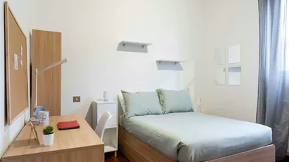 Room for rent in Milano Zona 5 - Vigentino, Chiaravalle, Gratosoglio, Milan
