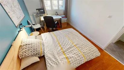 Room for rent in Grenoble, Auvergne-Rhône-Alpes