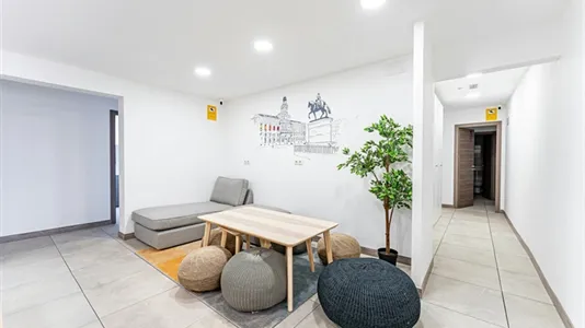 Rooms in Madrid Centro - photo 10