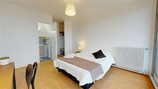 Rooms in Lyon - photo 4