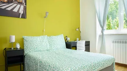 Room for rent in Milano Zona 8 - Fiera, Gallaratese, Quarto Oggiaro, Milan