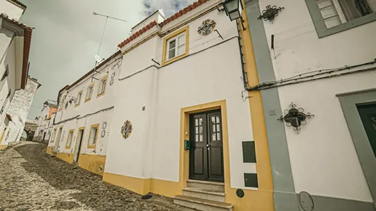 Houses in Évora - photo 2