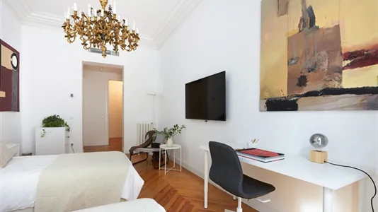 Rooms in Madrid Centro - photo 6