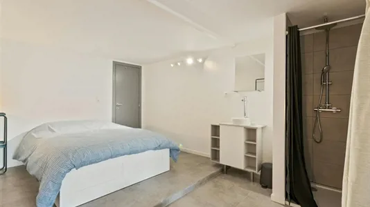 Rooms in Charleroi - photo 3