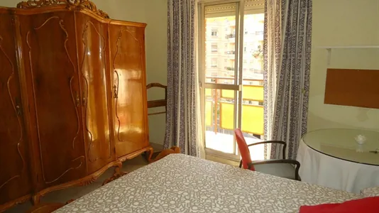 Rooms in Córdoba - photo 2