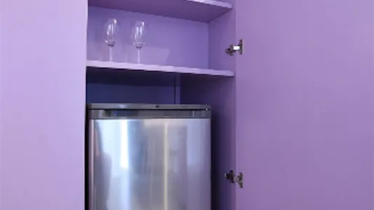 Rooms in Barcelona Ciutat Vella - photo 9