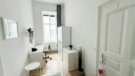 Rooms in Vienna Josefstadt - photo 4
