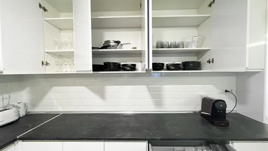 Rooms in Madrid Centro - photo 6