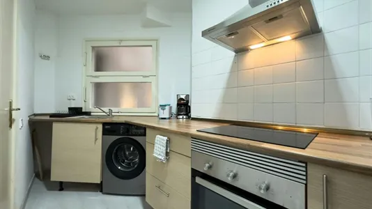 Rooms in Barcelona Eixample - photo 8