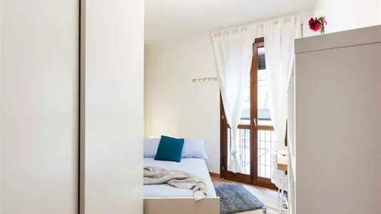 Rooms in Milano Zona 5 - Vigentino, Chiaravalle, Gratosoglio - photo 2