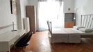 Room for rent, Athens, Trias