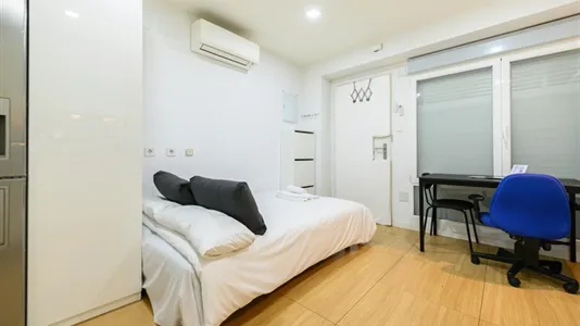 Apartments in Madrid Ciudad Lineal - photo 7