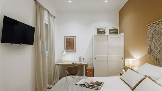 Rooms in Barcelona Eixample - photo 2