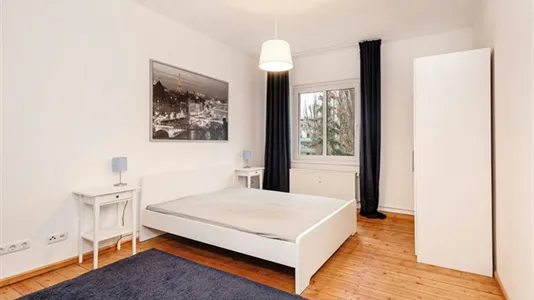 Rooms in Berlin Lichtenberg - photo 8