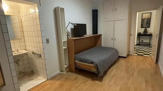 Rooms in Brussels Sint-Jans-Molenbeek - photo 2