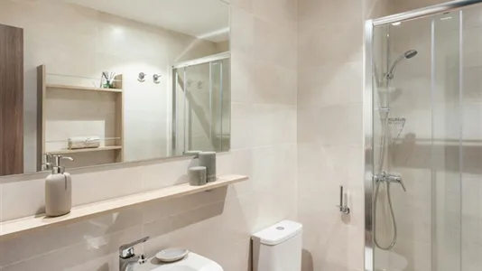 Rooms in Girona - photo 3