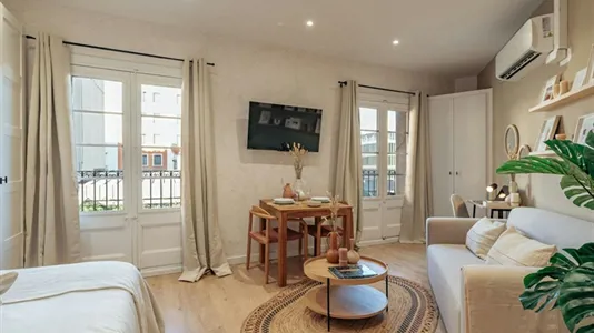 Apartments in Barcelona Ciutat Vella - photo 2