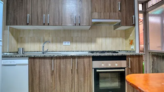 Rooms in Madrid Ciudad Lineal - photo 4