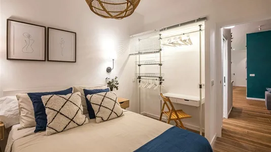 Rooms in Barcelona Ciutat Vella - photo 2