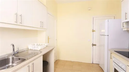 Rooms in Madrid Retiro - photo 8