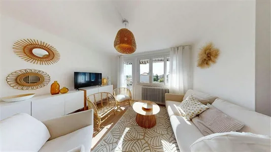 Rooms in Lyon - photo 2