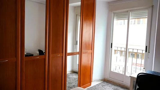 Rooms in Madrid Centro - photo 5