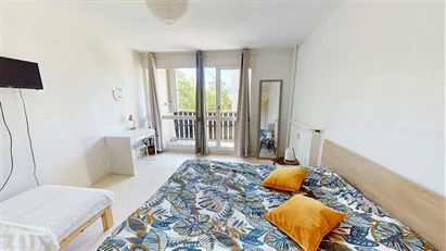 Room for rent in Grenoble, Auvergne-Rhône-Alpes