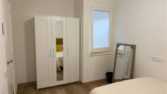 Rooms in Cornellà de Llobregat - photo 2