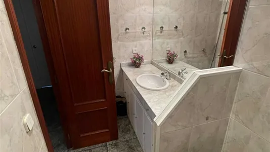 Rooms in Barcelona Eixample - photo 8