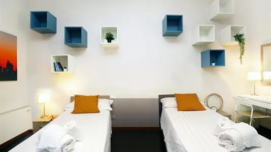 Rooms in Milano Zona 8 - Fiera, Gallaratese, Quarto Oggiaro - photo 1