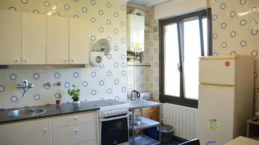 Rooms in Bilbao - photo 3