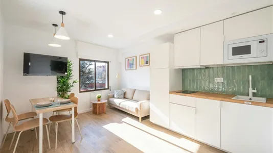 Apartments in Los Claveles - photo 4