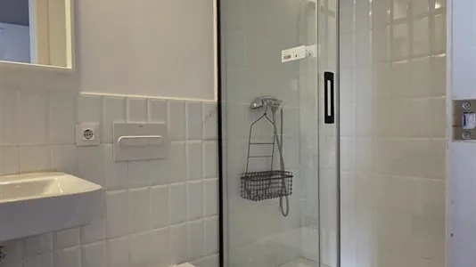 Rooms in Barcelona Eixample - photo 8