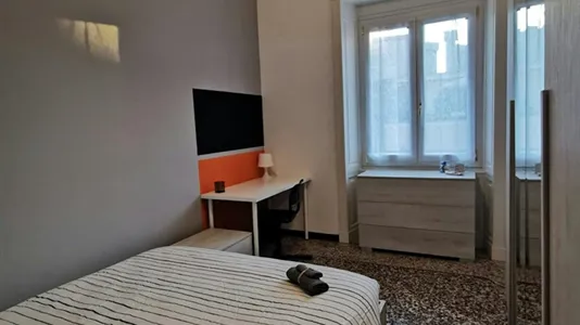 Rooms in Genoa - photo 1