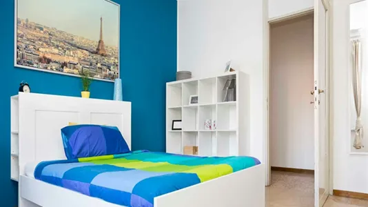 Rooms in Milano Zona 8 - Fiera, Gallaratese, Quarto Oggiaro - photo 4