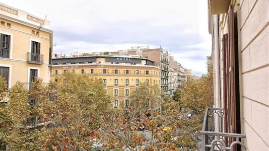 Rooms in Barcelona Eixample - photo 10