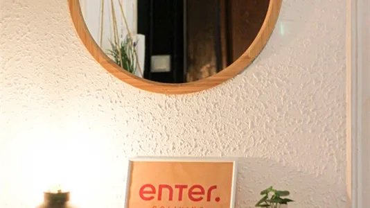 Rooms in Barcelona Eixample - photo 8