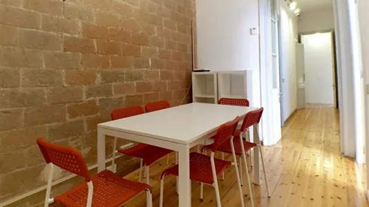 Rooms in Barcelona Eixample - photo 9