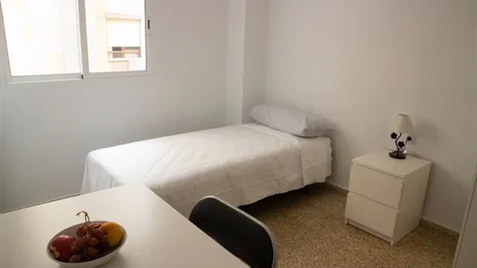 Rooms in Valencia Camins al Grau - photo 8