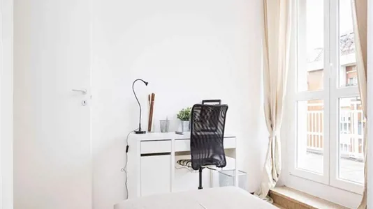 Rooms in Milano Zona 8 - Fiera, Gallaratese, Quarto Oggiaro - photo 2