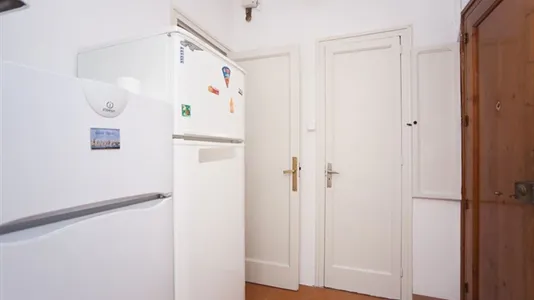 Rooms in Barcelona Eixample - photo 9