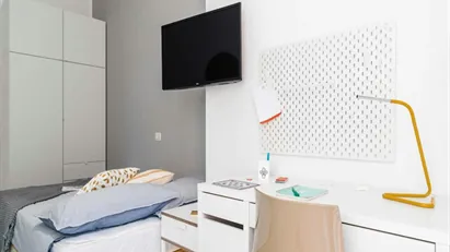 Room for rent in Milano Zona 5 - Vigentino, Chiaravalle, Gratosoglio, Milan