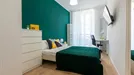 Room for rent, Turin, Piemonte, &lt;span class=&quot;blurred street&quot; onclick=&quot;ProcessAdRequest(13234733)&quot;&gt;&lt;span class=&quot;hint&quot;&gt;See streetname&lt;/span&gt;[xxxxxxxxxxxxx]&lt;/span&gt;